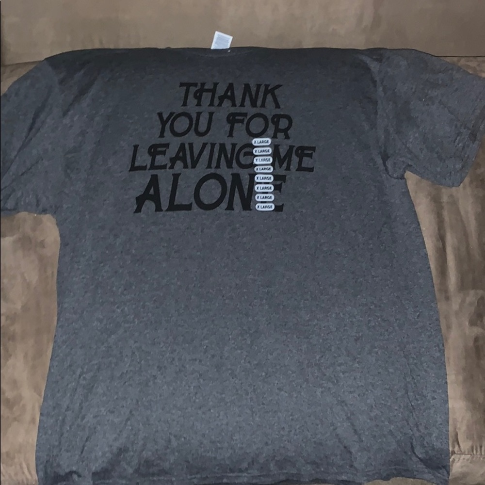 grey t shirt